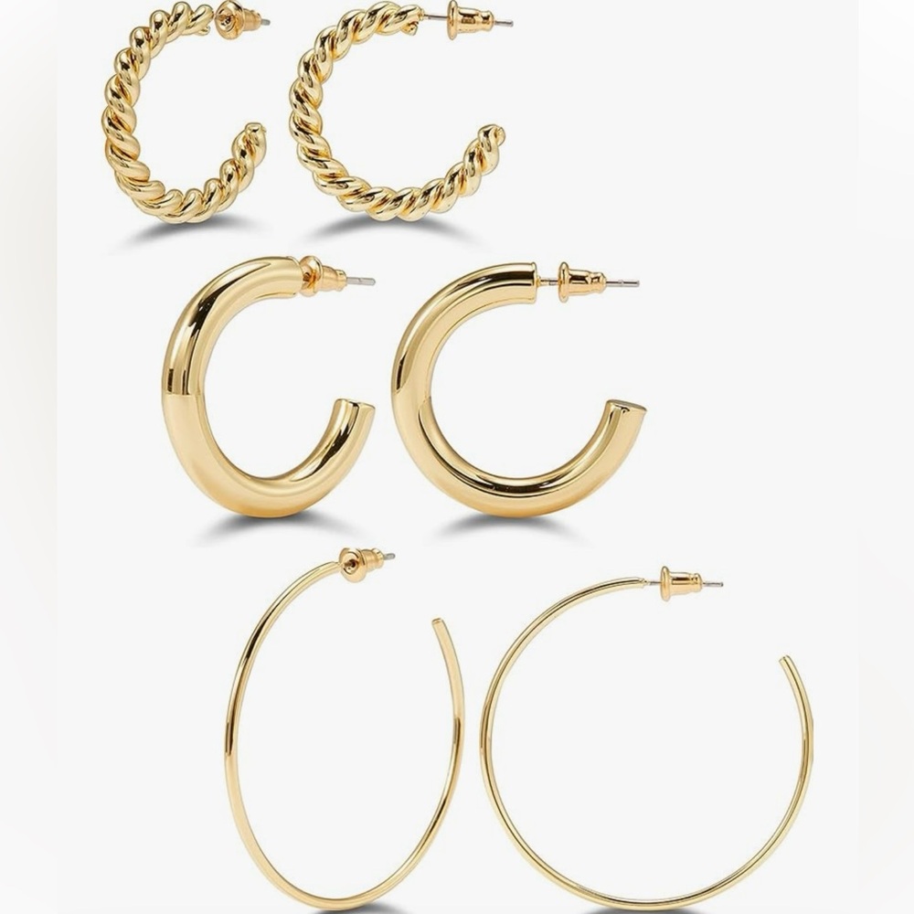 NEW IN BOX! Rosieyo gold hoop earring set